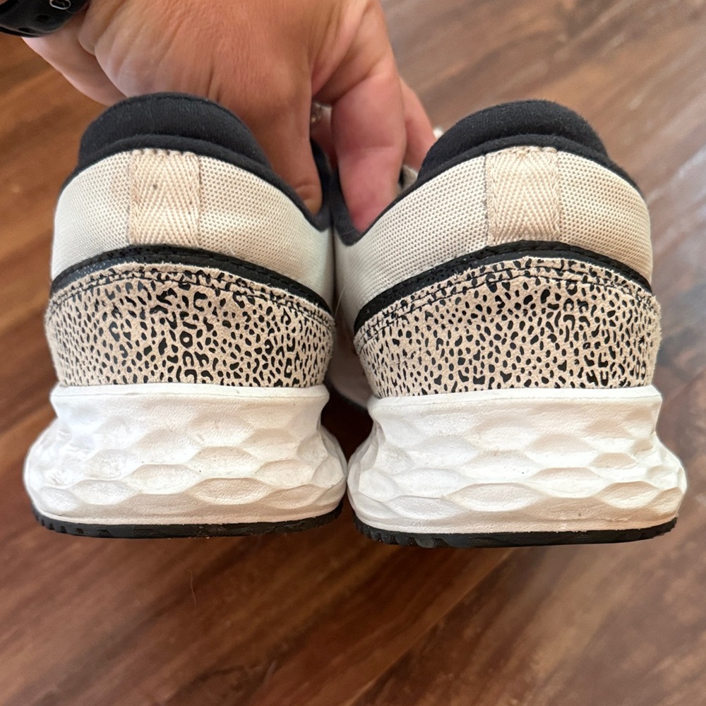 New Balance Women's Shoes - White and Black - Picture 4 of 4